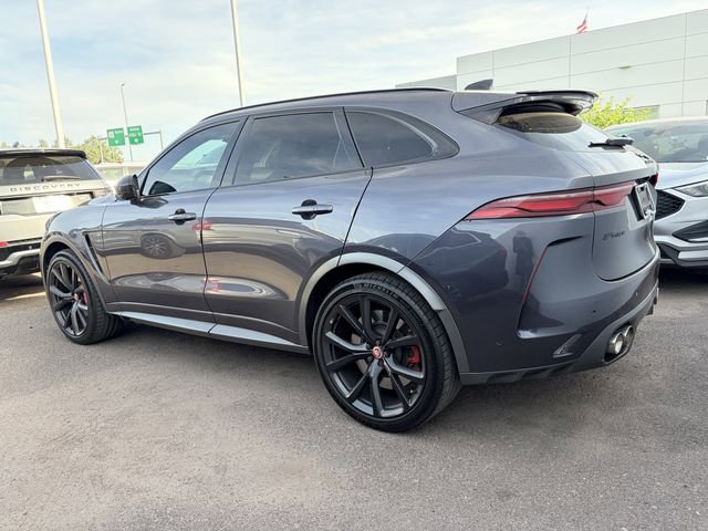 Used 2022 Jaguar F-PACE SVR image 9