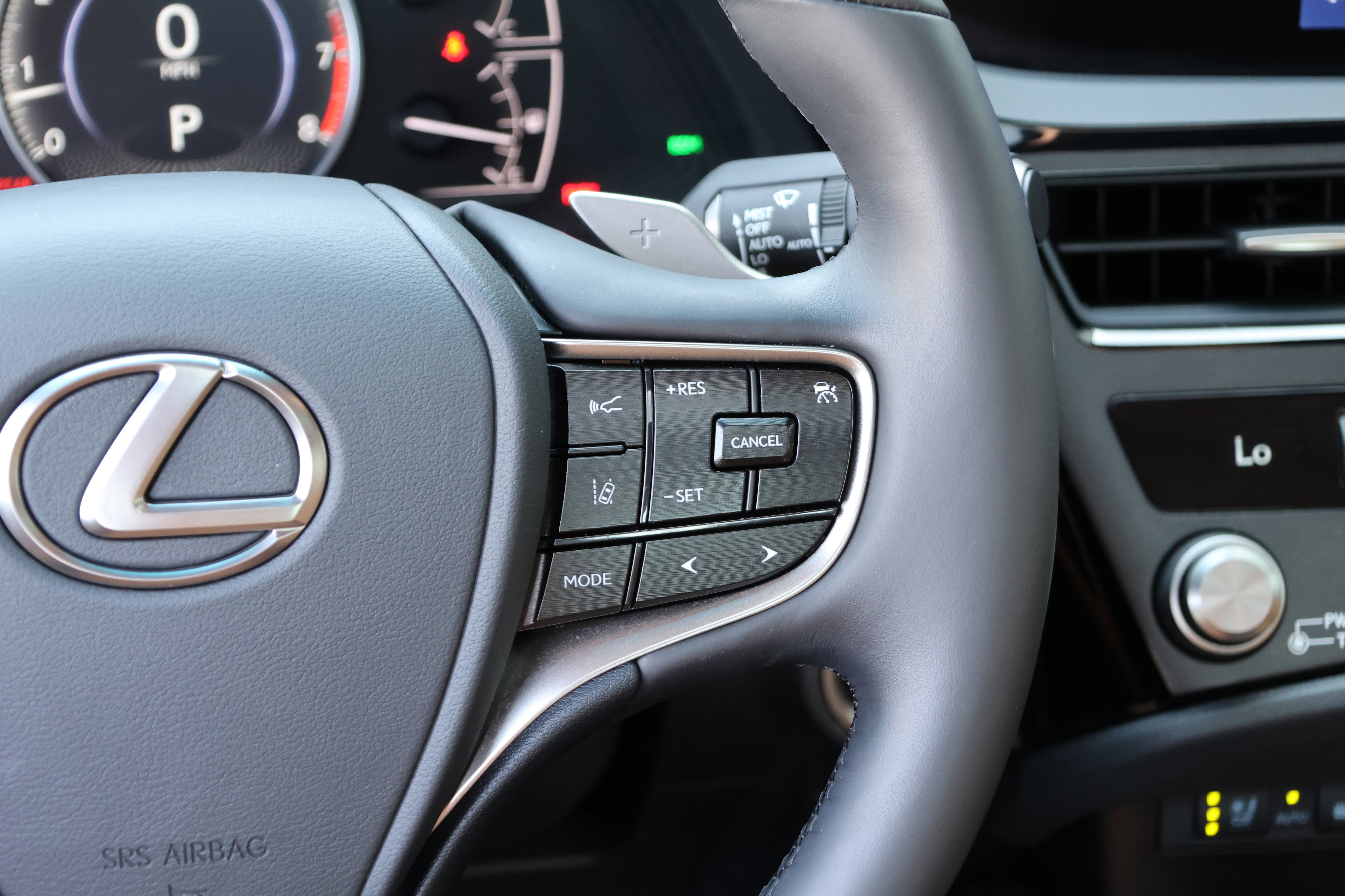 Certified 2025 Lexus ES 350 w/ Premium Package image 20