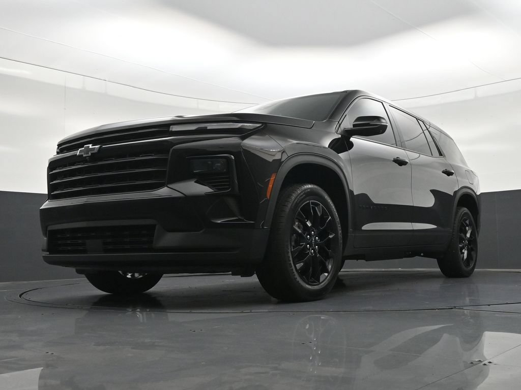 Used 2024 Chevrolet Traverse LS w/ Midnight/Sport Edition FWD image 24