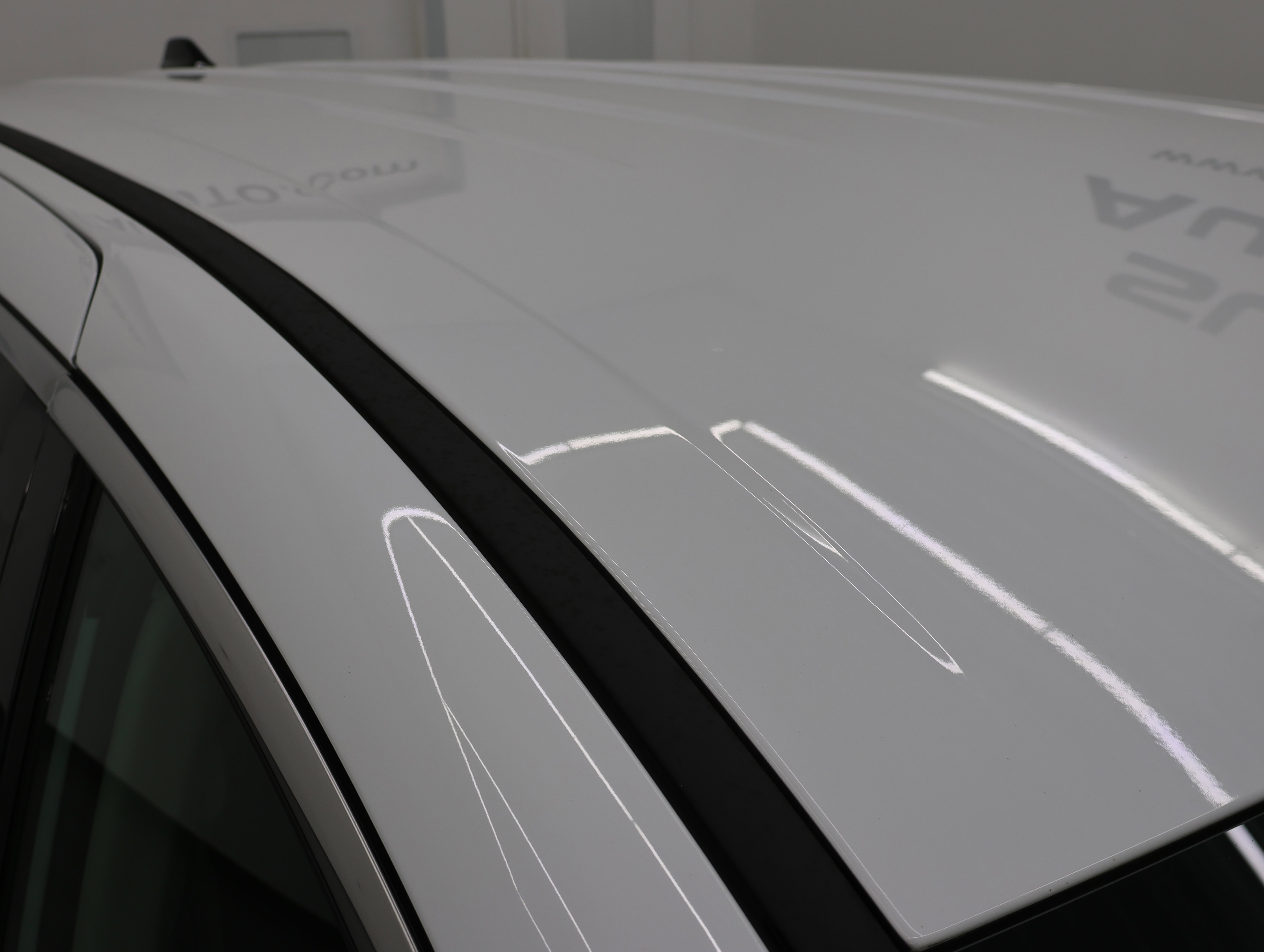 Used 2024 Chrysler Pacifica Touring-L FWD image 4