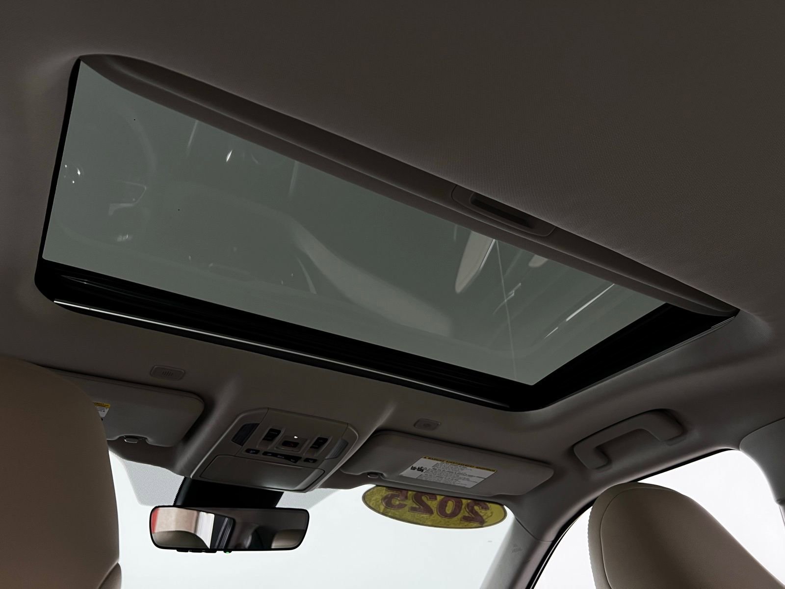 Certified 2025 Toyota Highlander Limited image 27