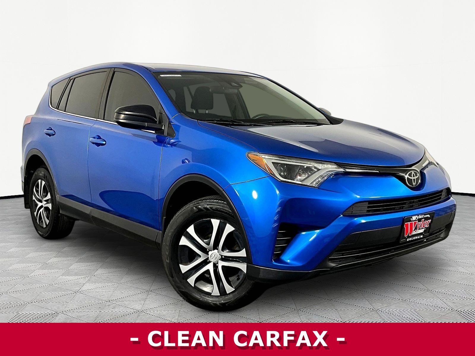 Used 2018 Toyota RAV4 LE w/ All Weather Liner Package FWD image 3