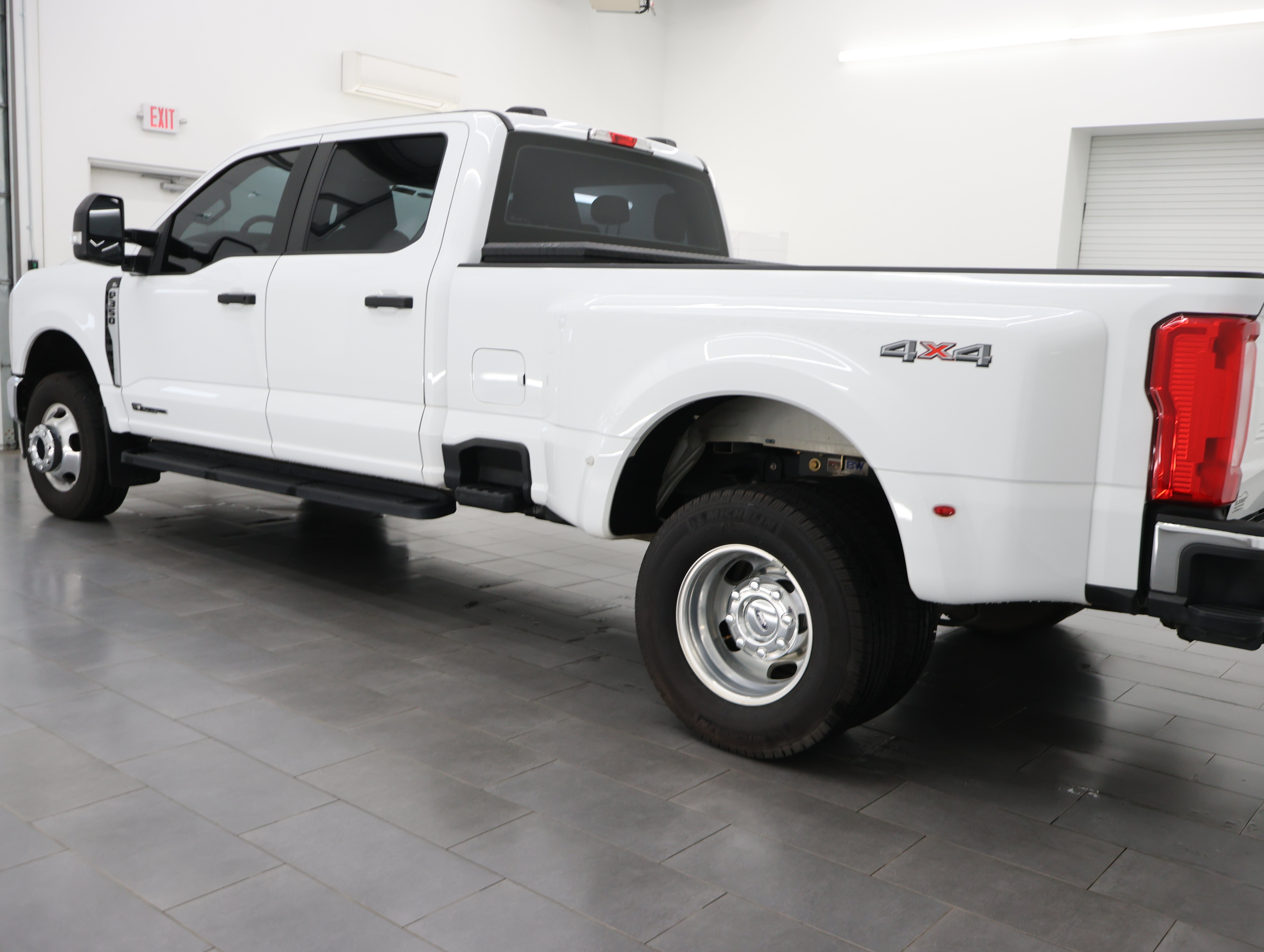 Used 2025 Ford F350 XL w/ XL Driver Assist Package AWD/4WD image 6