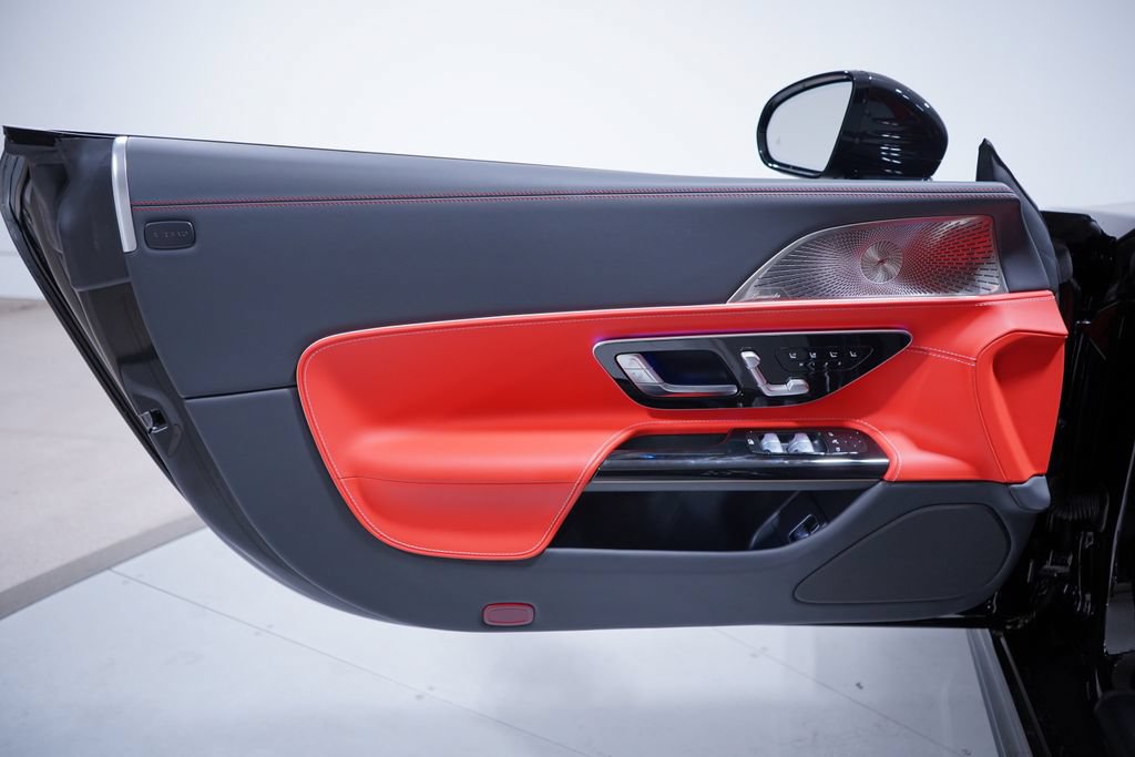 Used 2025 Mercedes-Benz SL 43 AMG image 17