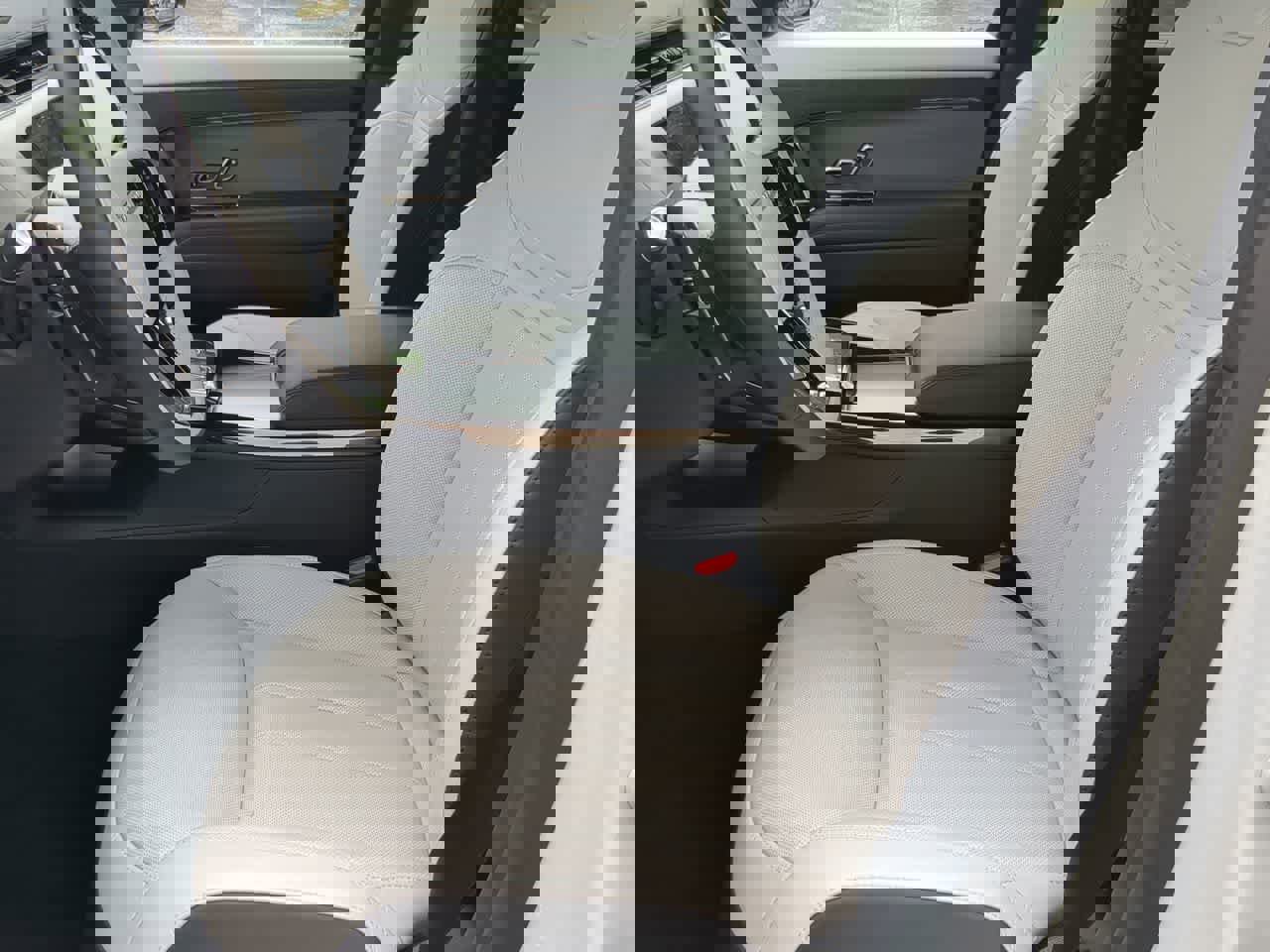 Certified 2025 Land Rover Range Rover Sport Dynamic SE image 17