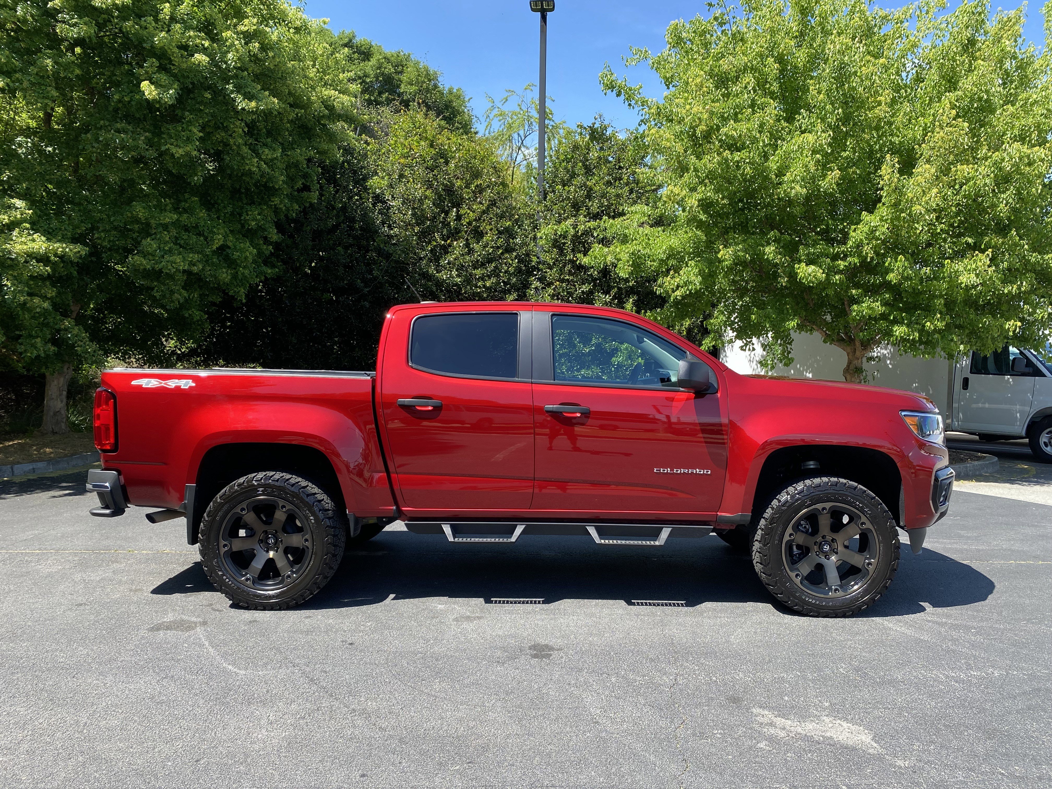 Used 2021 Chevrolet Colorado W/T w/ WT Convenience Package AWD/4WD image 10