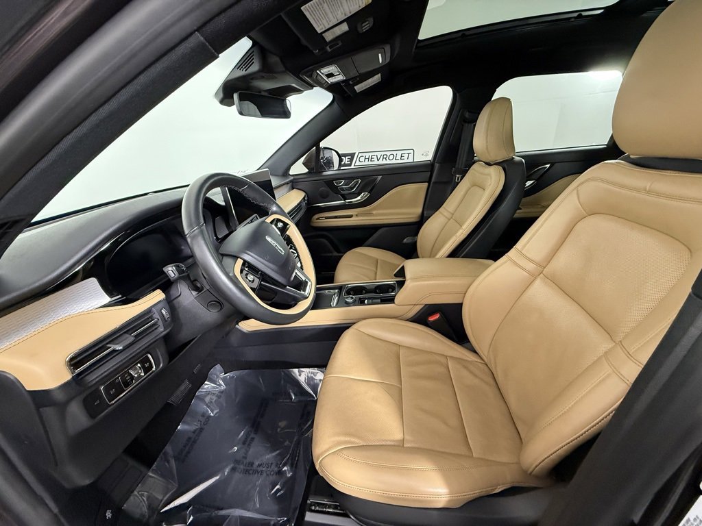 Used 2023 Lincoln Corsair Reserve w/ Equipment Group 201A image 14