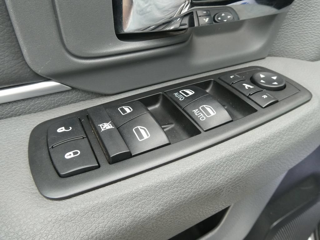 Used 2014 RAM 2500 Big Horn AWD/4WD image 23