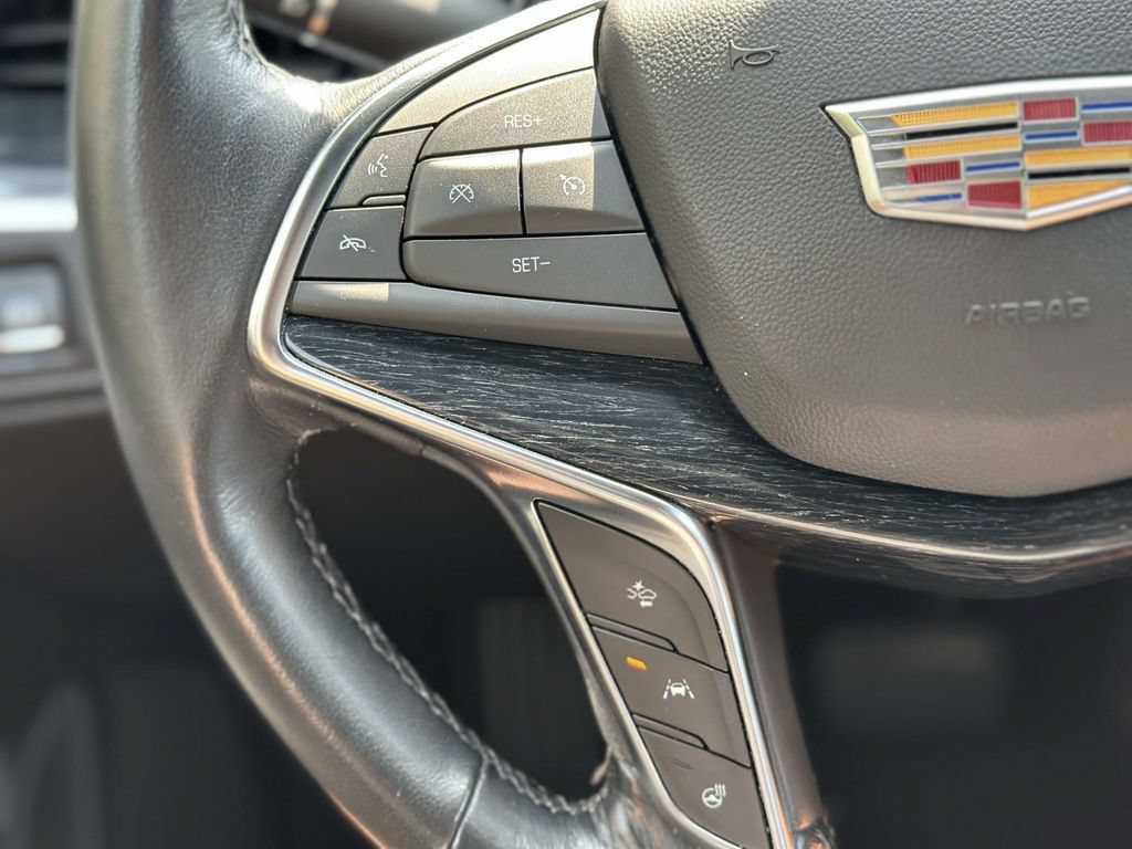 Used 2023 Cadillac XT5 Premium Luxury w/ Technology Package AWD/4WD image 16