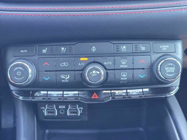 Used 2024 Dodge Durango GT AWD/4WD image 32