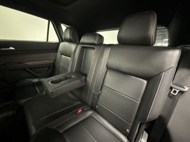 Used 2022 Volkswagen Atlas Cross Sport SE w/ Panoramic Sunroof Package AWD/4WD image 17
