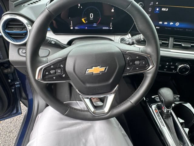 Used 2024 Chevrolet Trax LT w/ Driver Confidence Package FWD image 18