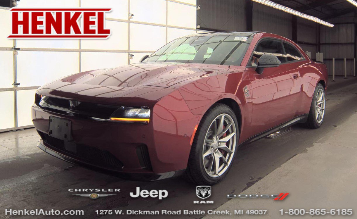 Used 2025 Dodge Charger Daytona Scat Pack w/ Track Pack image 1