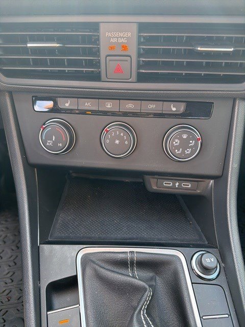 Used 2024 Volkswagen Jetta Sport image 17