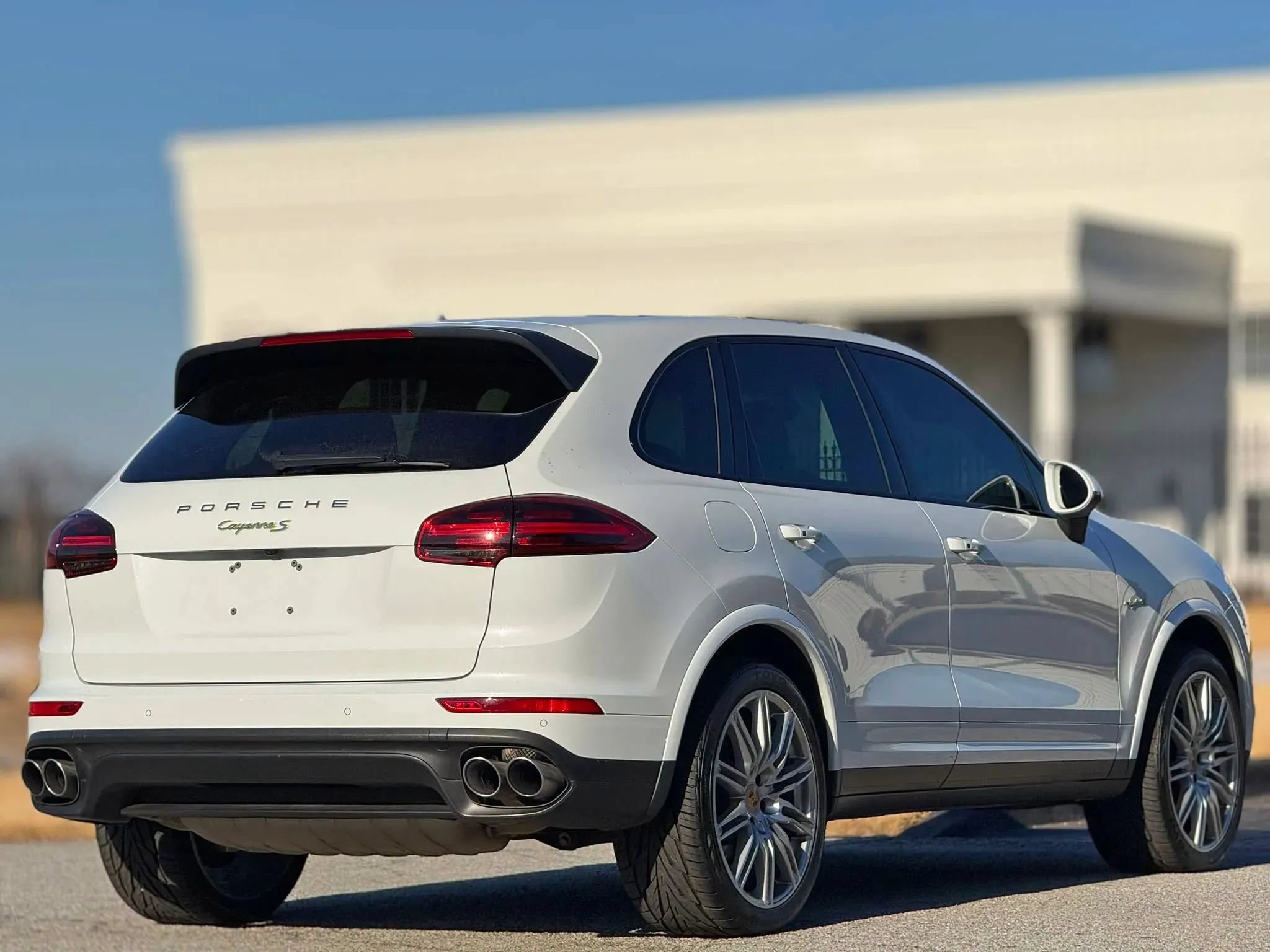 Used 2017 Porsche Cayenne S AWD/4WD image 10