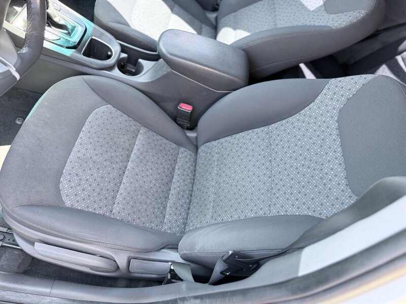 Used 2019 Hyundai Ioniq Plug-In Hybrid FWD image 23