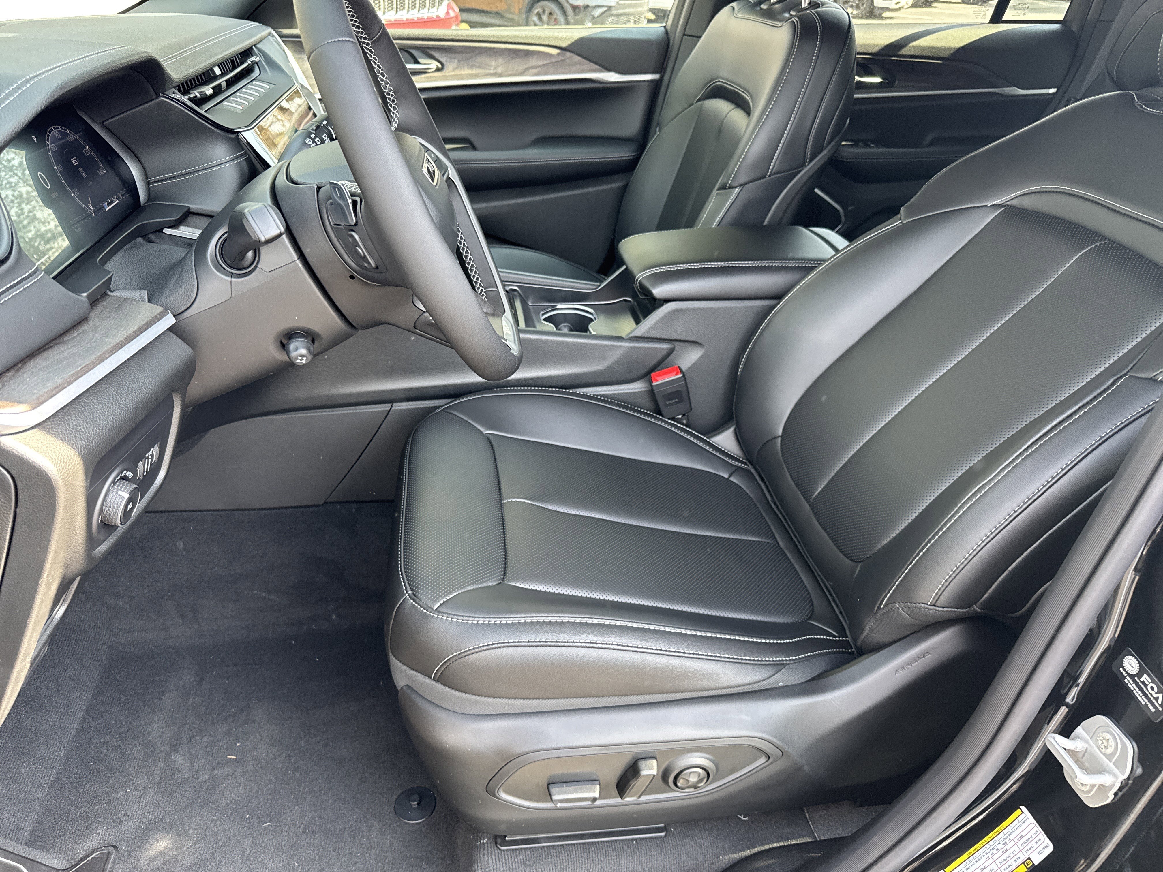 New 2026 Jeep Grand Cherokee Limited w/ Luxury Tech Group II image 11