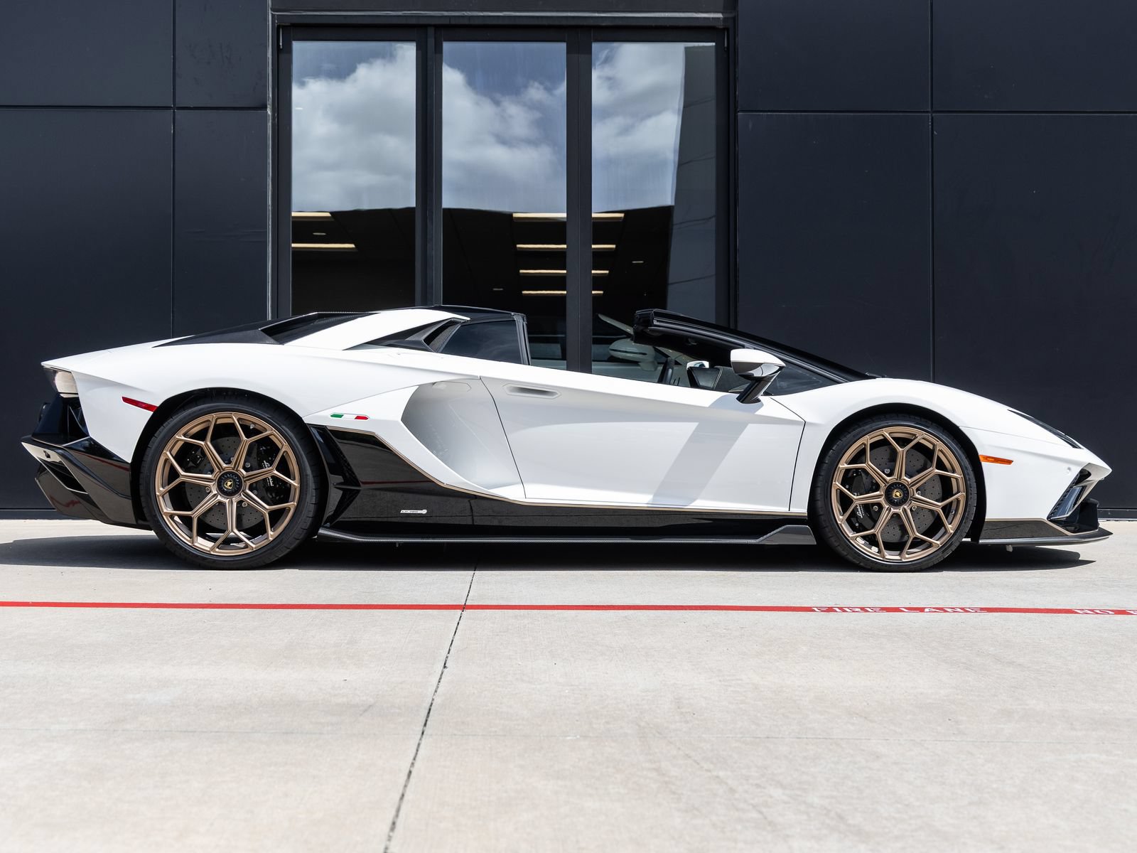 Used 2022 Lamborghini Aventador LP 780-4 Ultimae AWD/4WD image 13