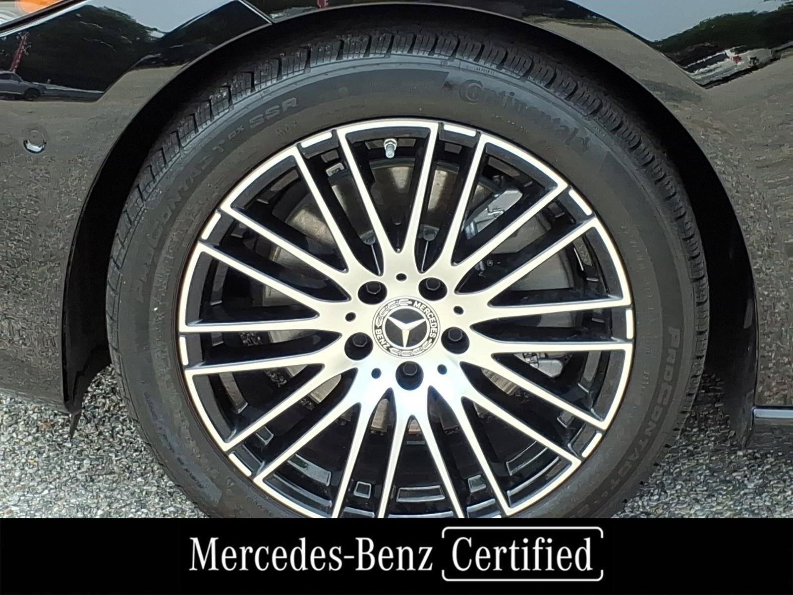 Used 2025 Mercedes-Benz C 300 4MATIC Sedan image 4