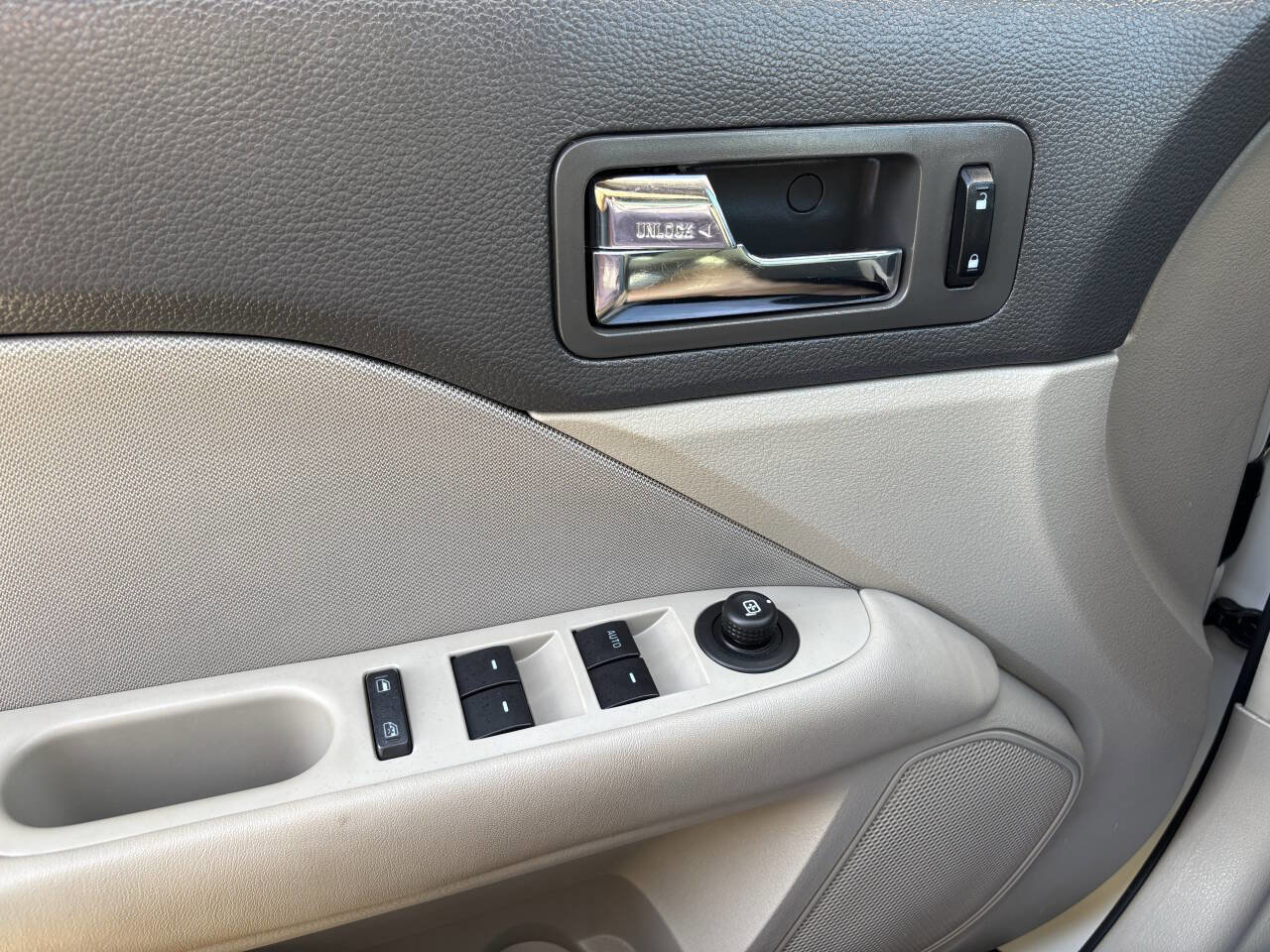 Used 2012 Ford Fusion SE image 13