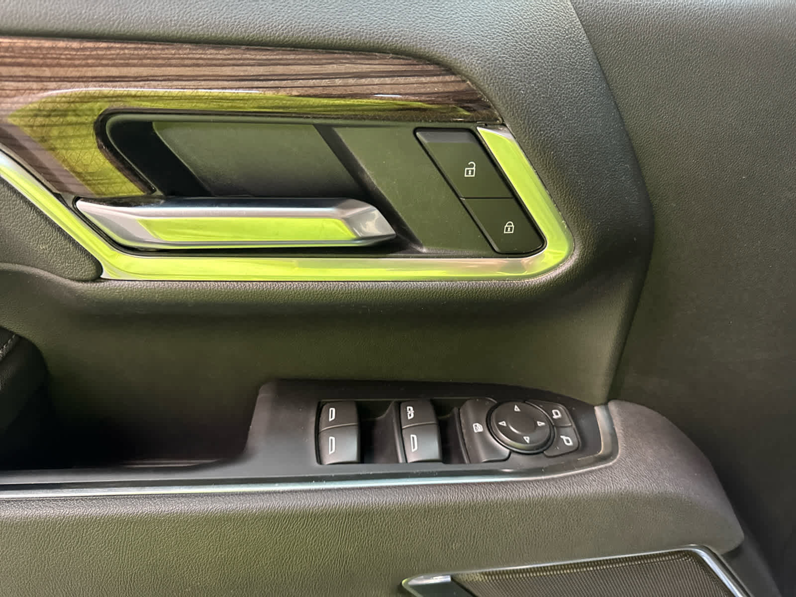 Certified 2025 Chevrolet Silverado 2500 LT w/ Convenience Package image 14