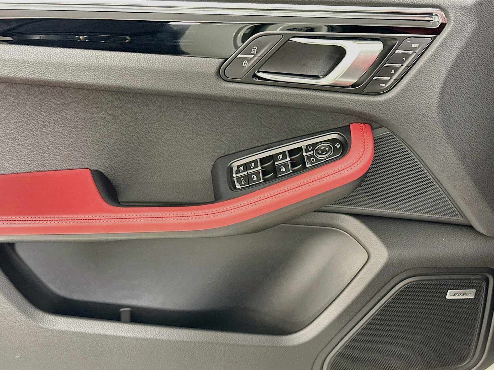 New 2026 Porsche Macan AWD/4WD image 11