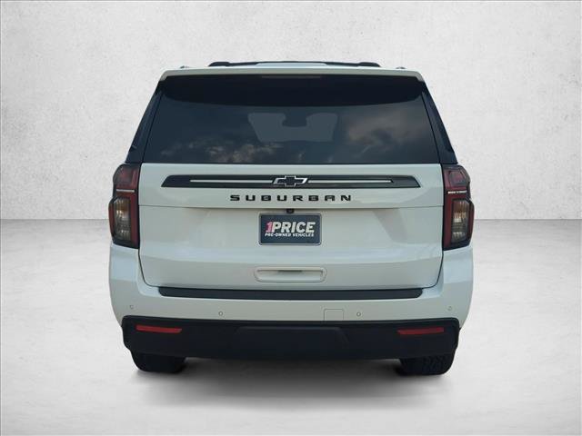 Certified 2024 Chevrolet Suburban Z71 w/ Luxury Package AWD/4WD image 7