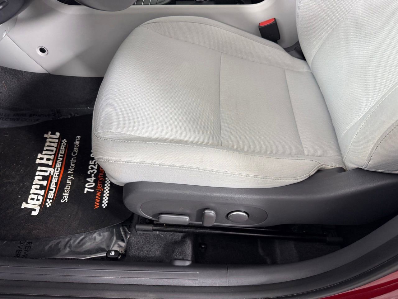 Used 2025 Hyundai Kona SEL image 12