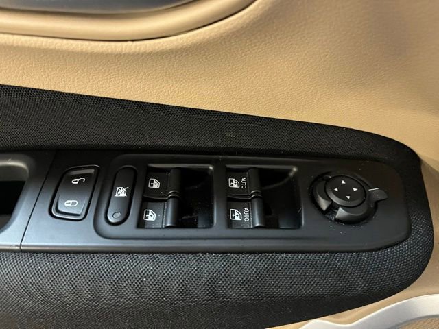 Used 2020 Jeep Renegade Sport w/ Sport Appearance Group FWD image 12