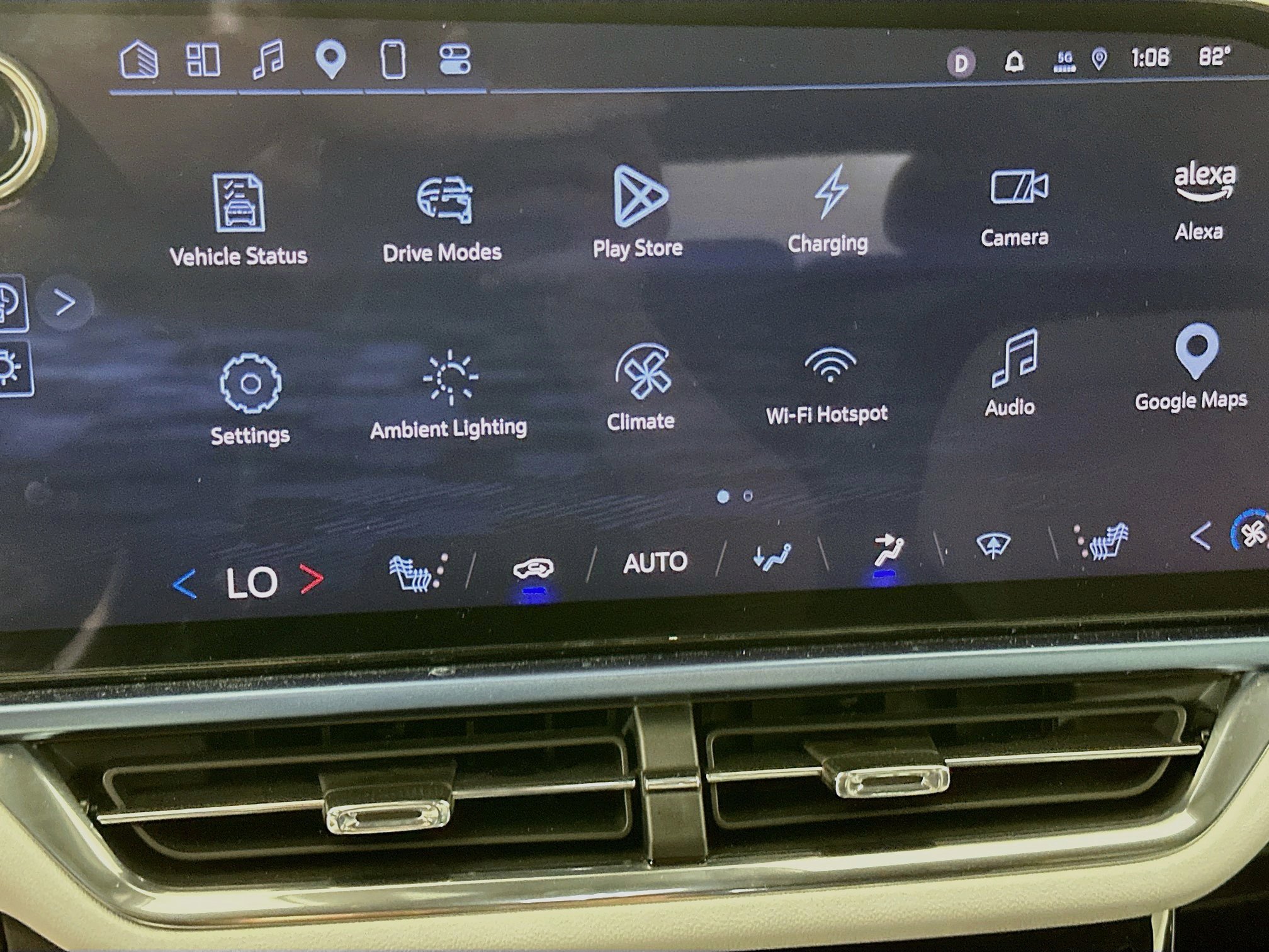 Used 2025 Chevrolet Equinox EV LT FWD image 21