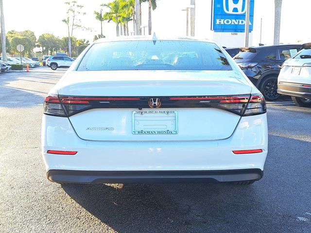 Certified 2023 Honda Accord EX image 5