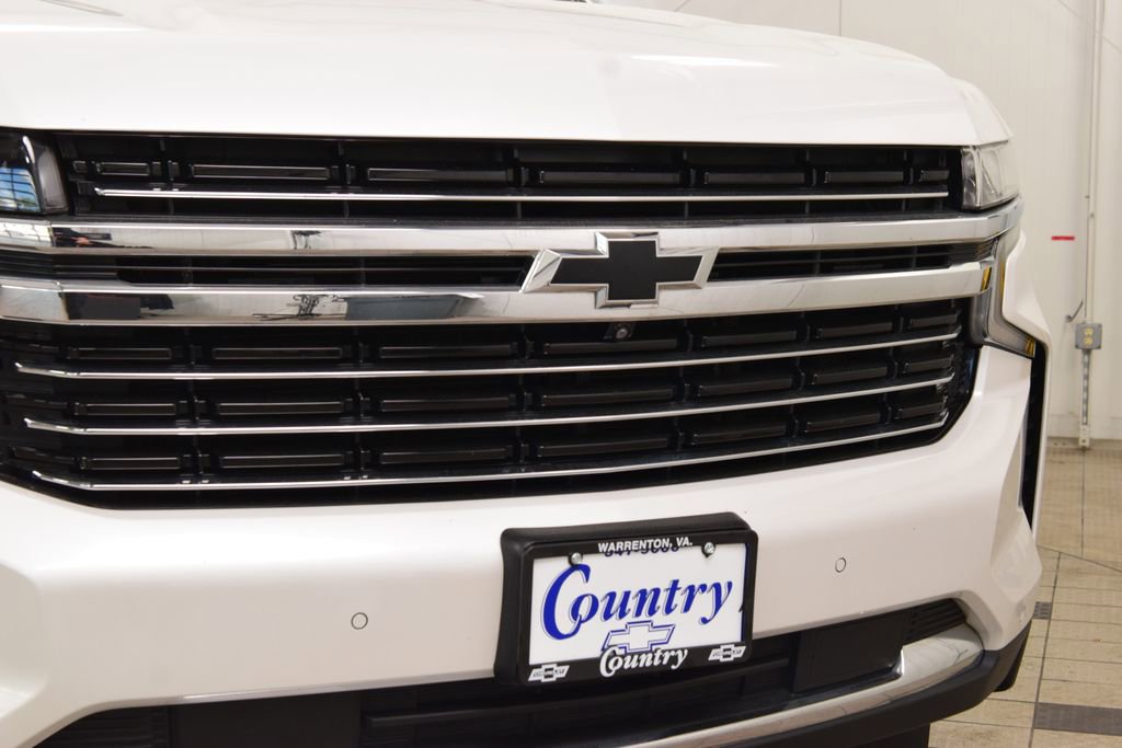 Used 2022 Chevrolet Tahoe LT w/ Luxury Package AWD/4WD image 11