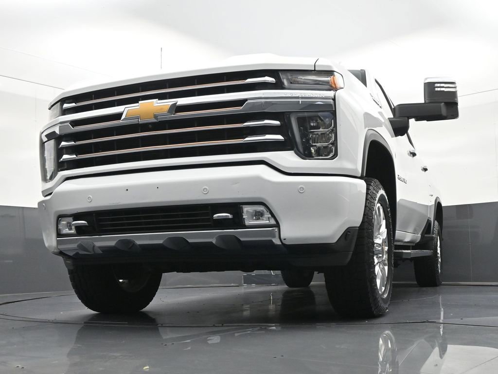 Used 2022 Chevrolet Silverado 2500 High Country AWD/4WD image 32
