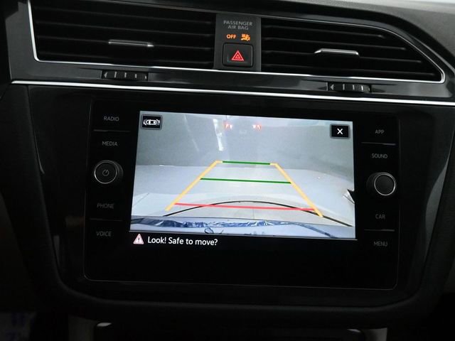 Used 2022 Volkswagen Tiguan SE image 20