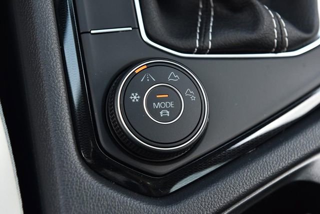 New 2026 Volkswagen Taos SE AWD/4WD image 17
