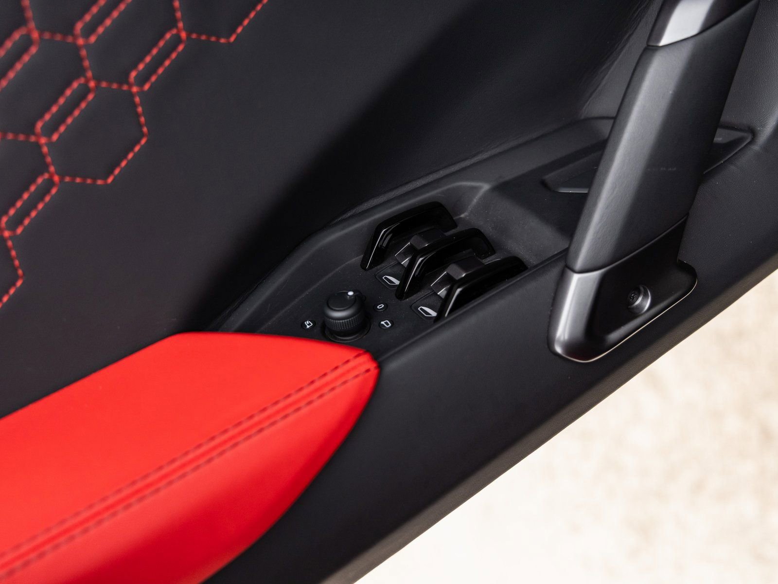 Used 2024 Lamborghini Revuelto image 28