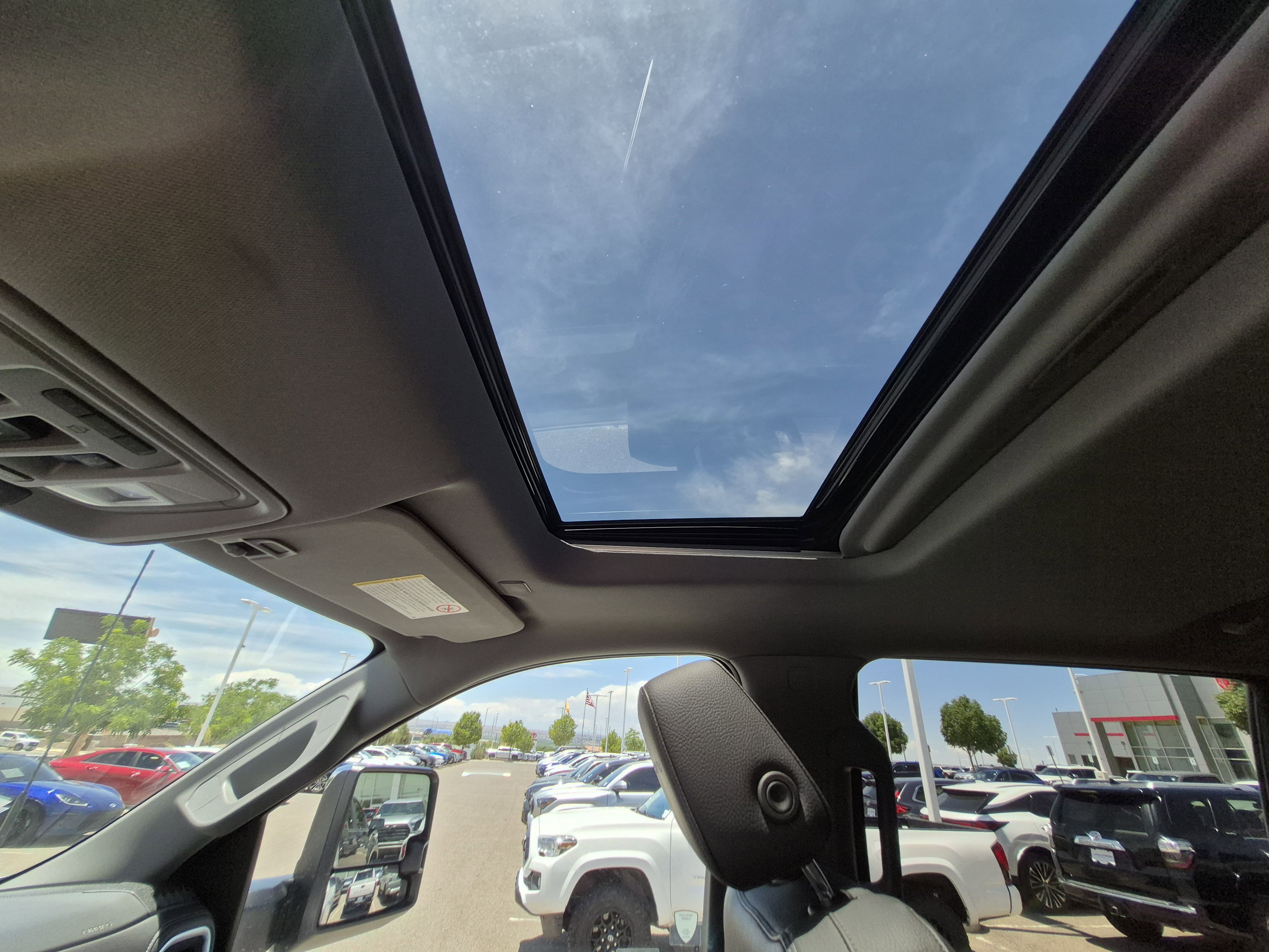 Used 2021 GMC Sierra 3500 Denali w/ Denali Ultimate Package AWD/4WD image 38
