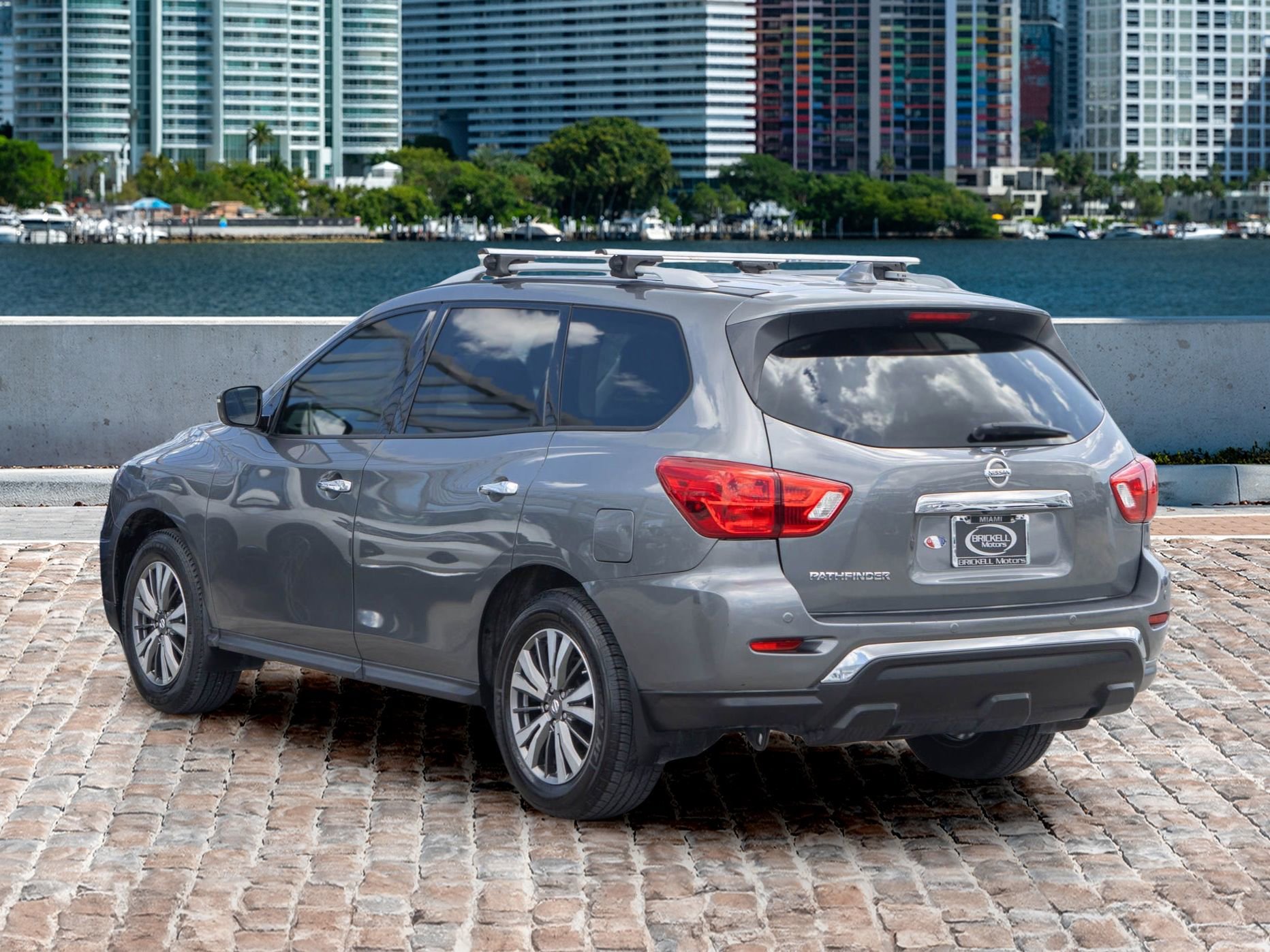 Used 2019 Nissan Pathfinder S image 7