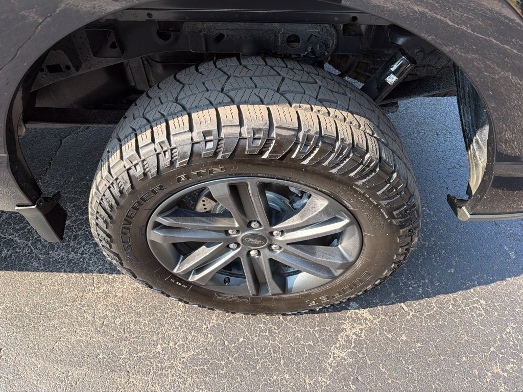 Used 2021 Ford F150 Lariat w/ Equipment Group 502A High AWD/4WD image 11