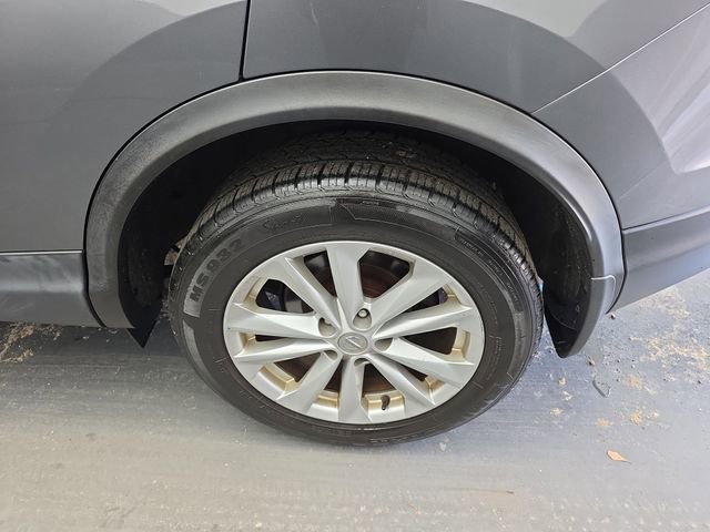 Used 2018 Nissan Rogue Sport SV image 16