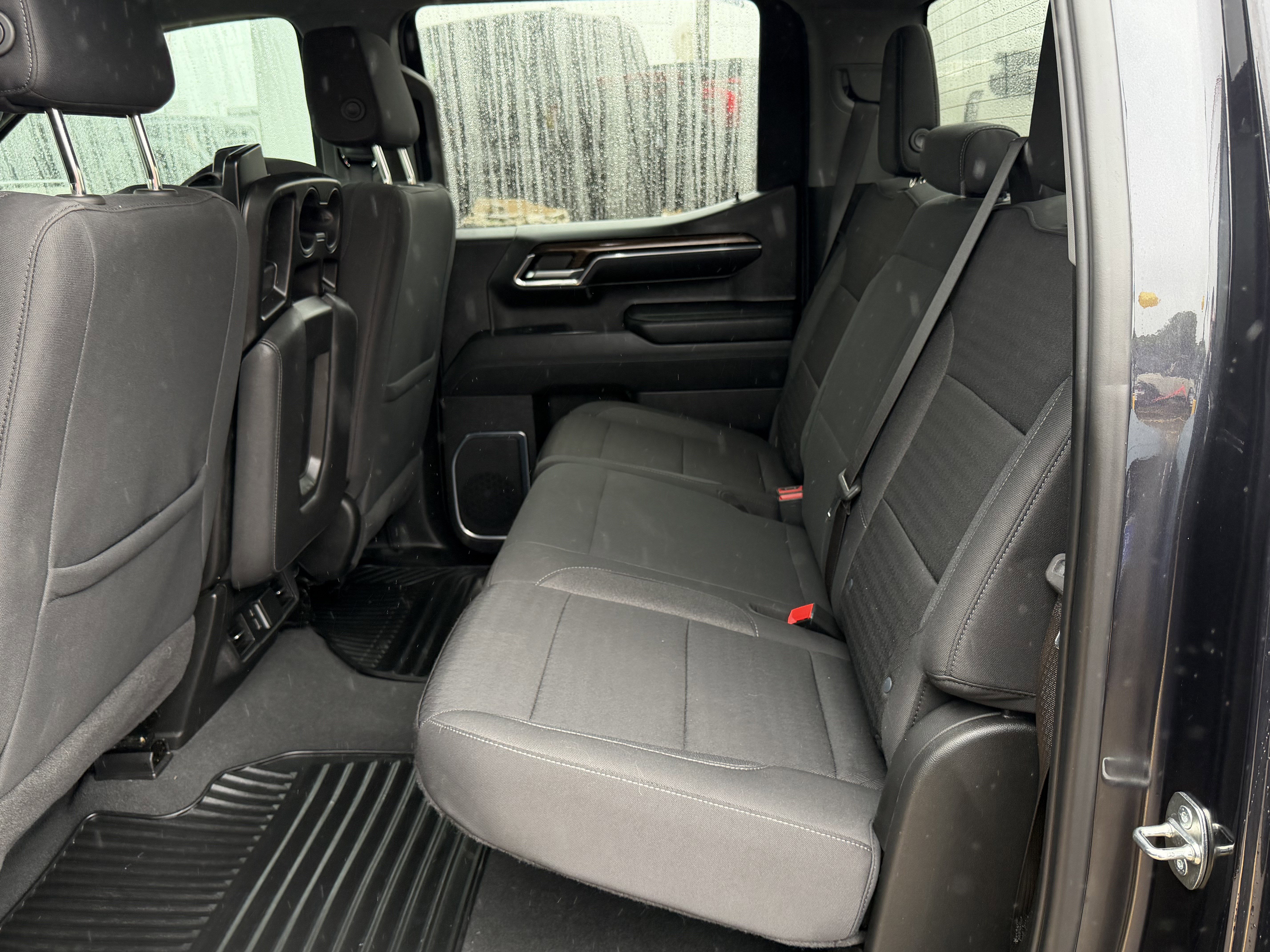 Used 2024 Chevrolet Silverado 1500 LT RWD image 13