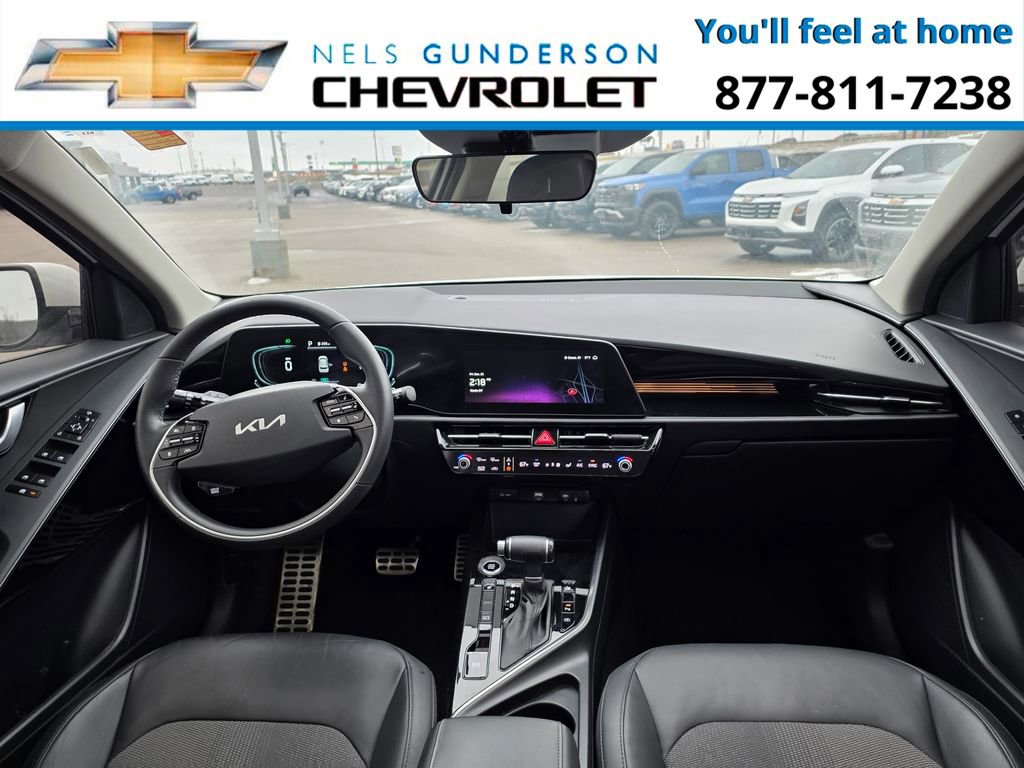 Used 2023 Kia Niro EX Touring image 8