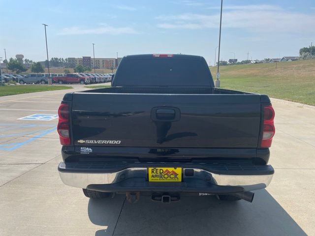 Used 2007 Chevrolet Silverado 2500 LT w/ Heavy-Duty Power Package AWD/4WD image 6