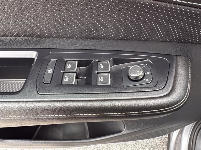 Certified 2025 Volkswagen Atlas SE image 17