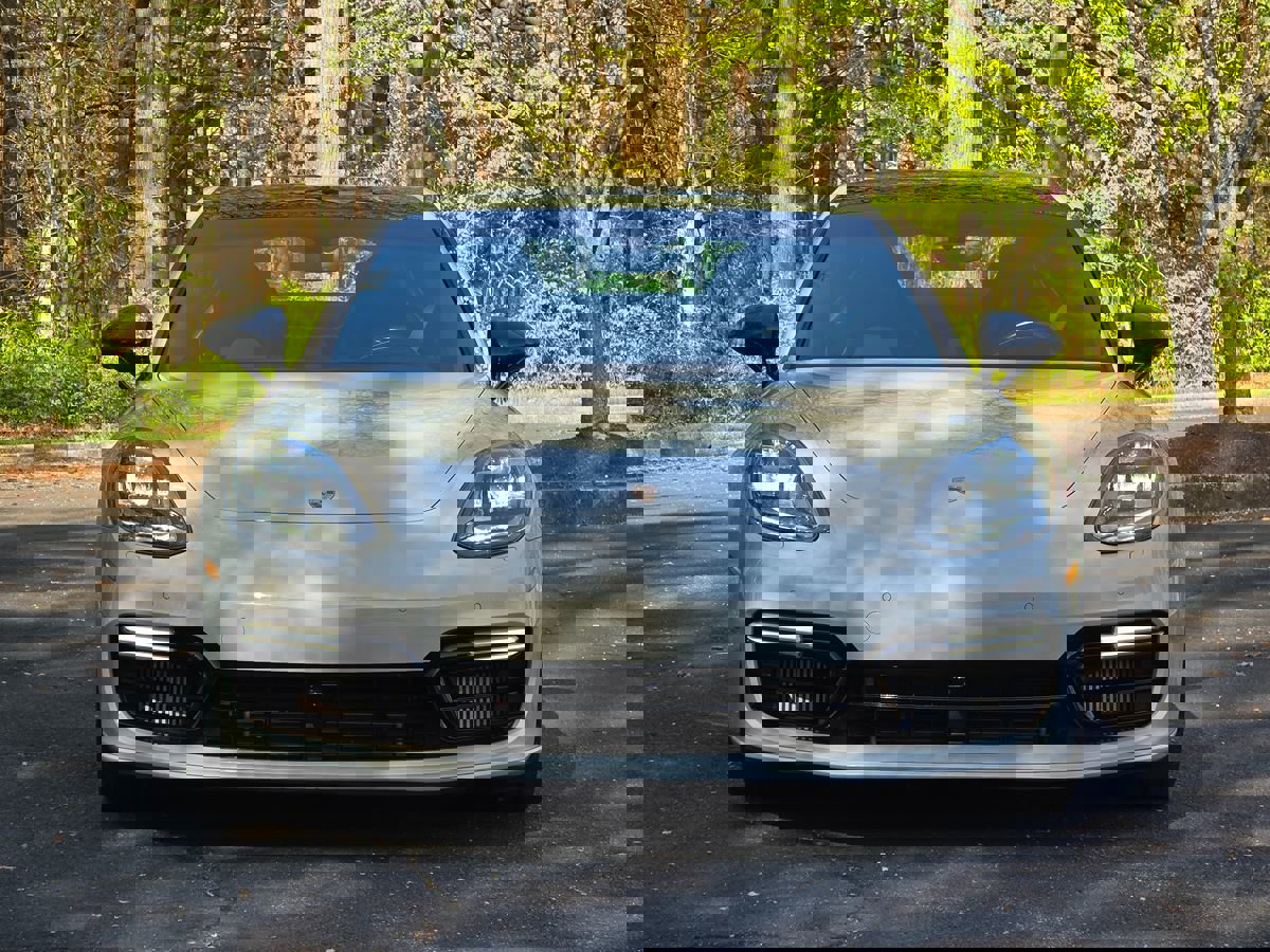 Used 2020 Porsche Panamera 4S image 9