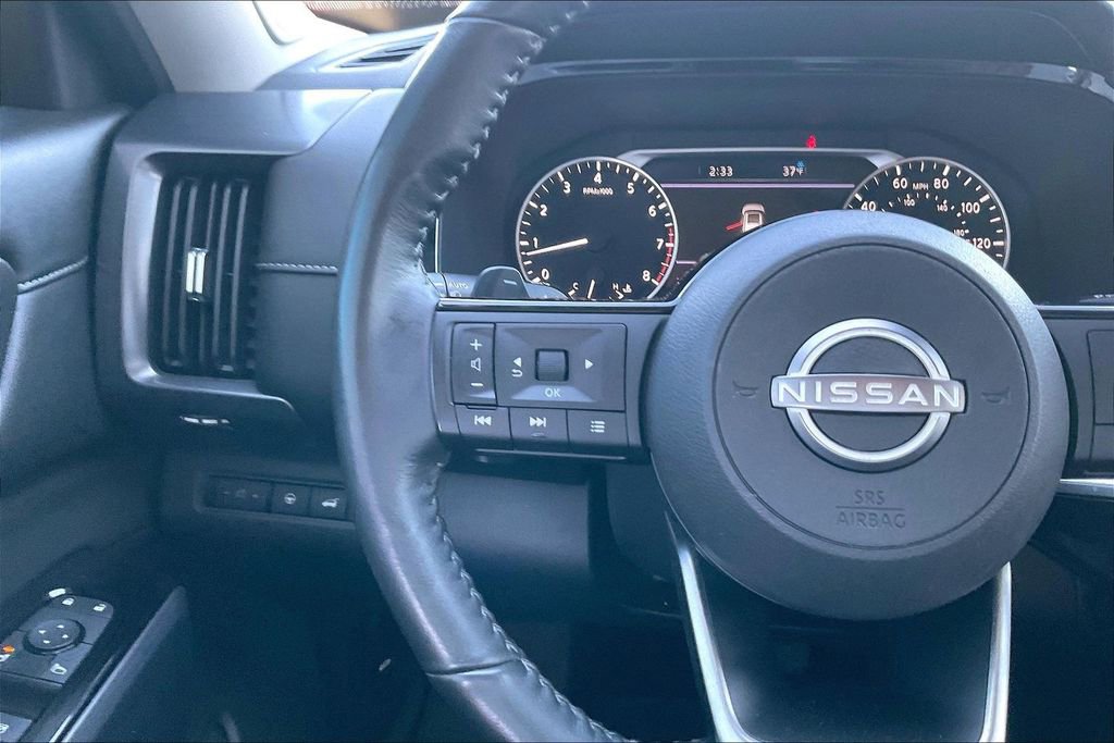 Used 2023 Nissan Pathfinder SL w/ SL Premium Package image 11