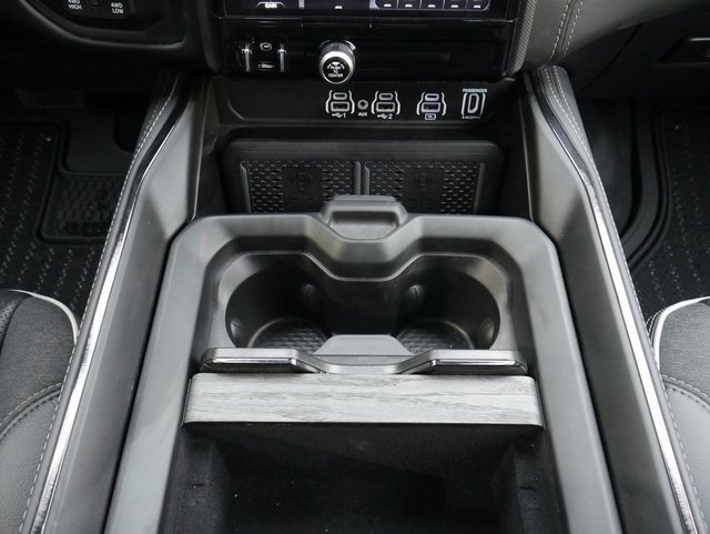 Used 2025 RAM 3500 Limited image 27