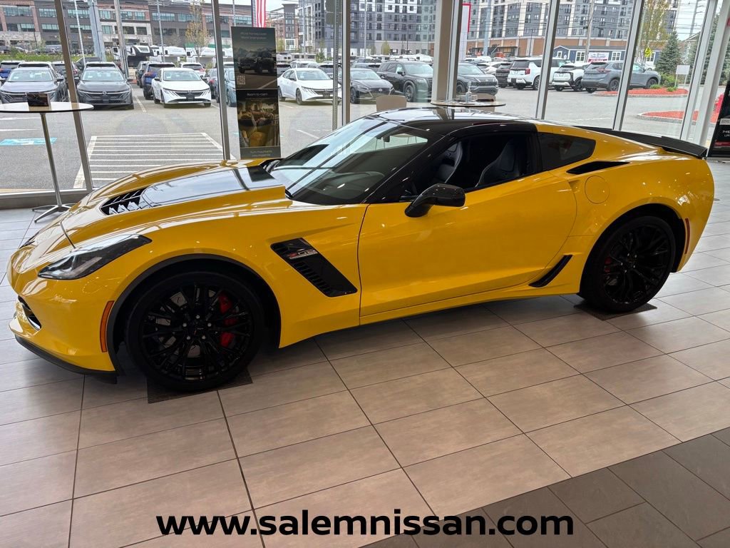 Used 2016 Chevrolet Corvette Z06 w/ 3LZ Preferred Equipment Group RWD image 3