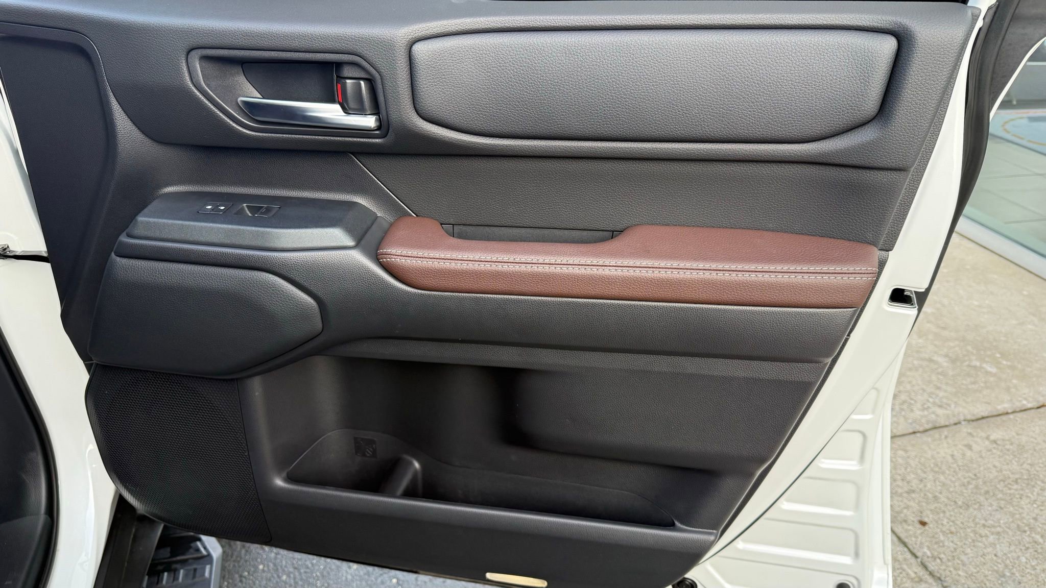 Used 2025 Toyota Land Cruiser image 15