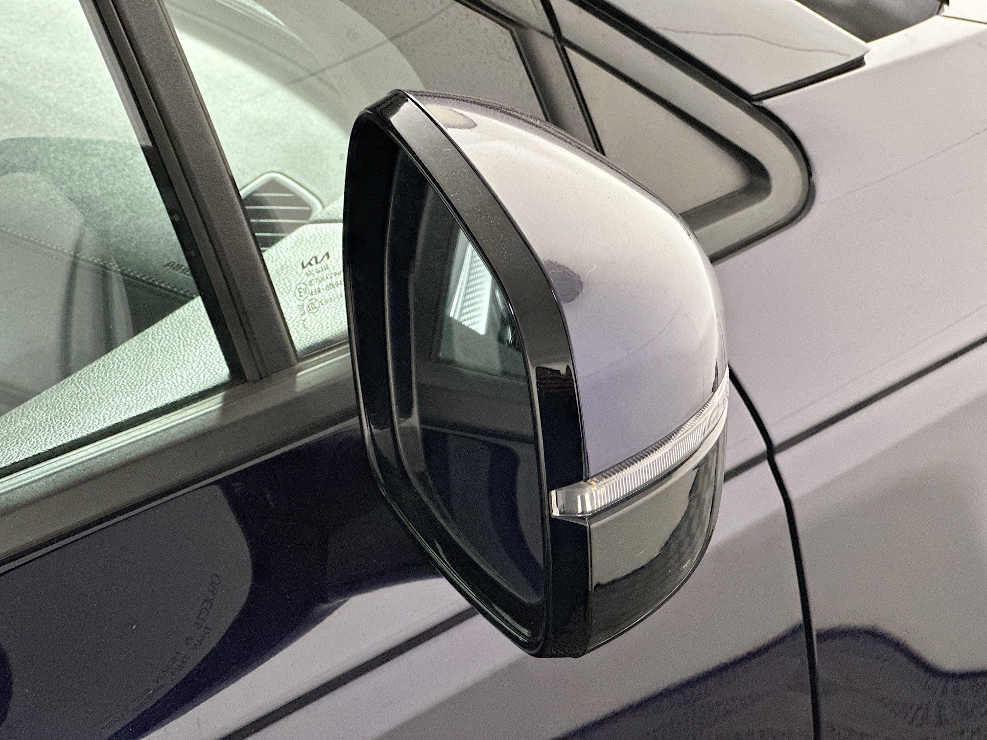 Used 2024 Kia Carnival LX image 10